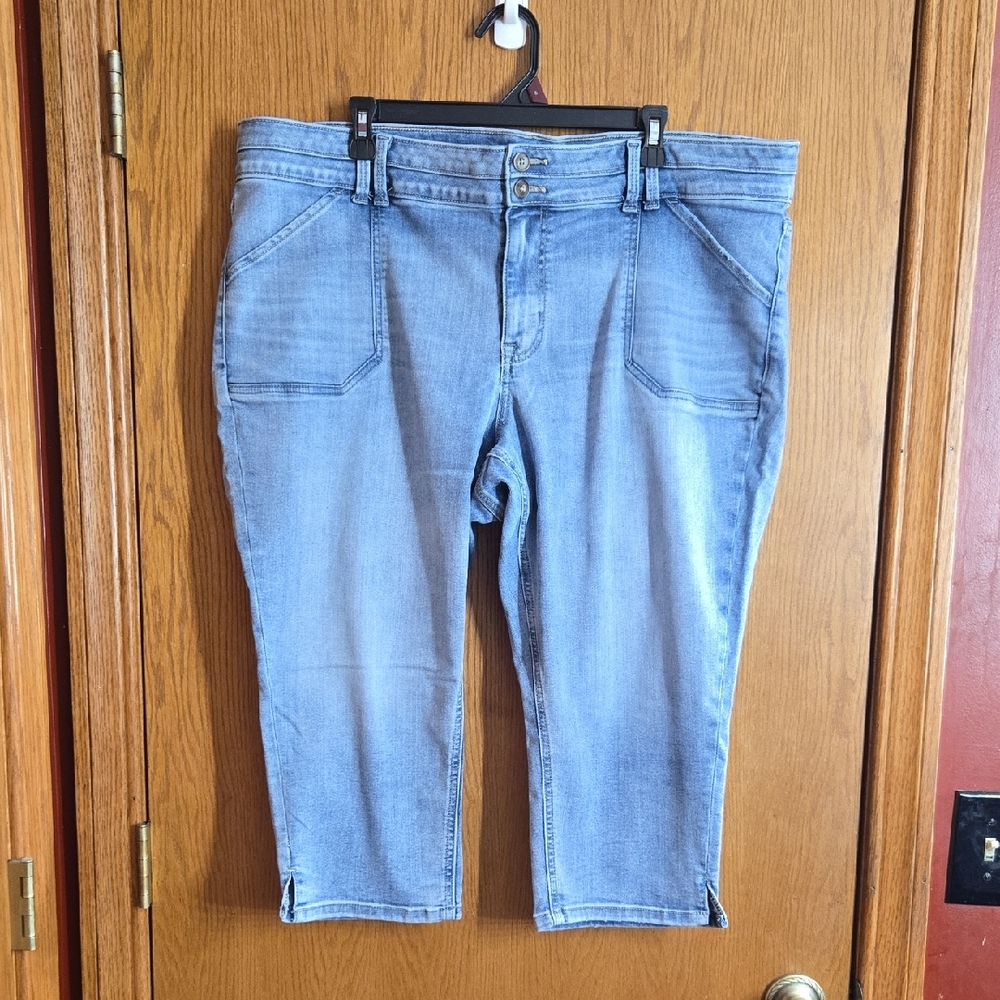 Women's Blue Jean Capri
